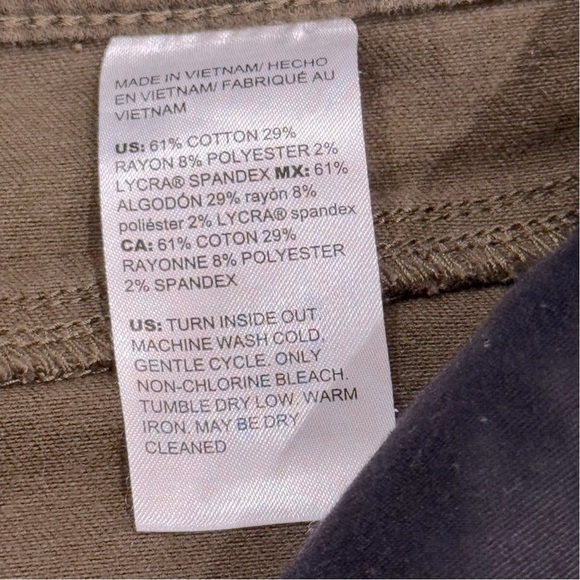 Chico's So Slimming Girlfriend Slim Leg Ankle 5 Pocket Jeans Size 1R (US 8R) - Picture 6 of 7